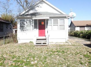 911 E Moneta Ave, Peoria Heights, IL 61616