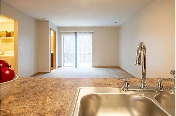 Building Photo - 8023 Green Meadow Ct #J
