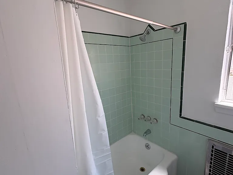 5314 Franklin Ave #8 — Photo 7