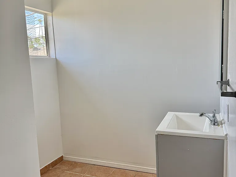 518 E 97th St #7 — Photo 18