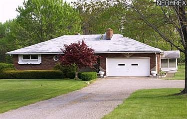 1st image of 400 Thomas Ln