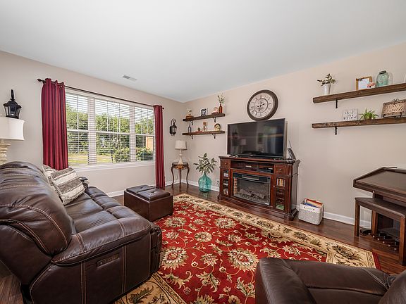 4th image of 2875 Glacier Way Unit C