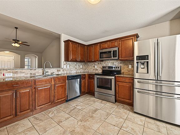 3rd image of 2303 Elmwood Ave