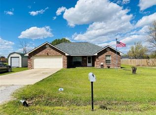 1101 Amy Way, Bonham, TX 75418