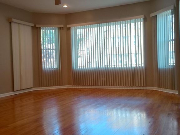 3rd image of 7634 S Kingston Ave #1