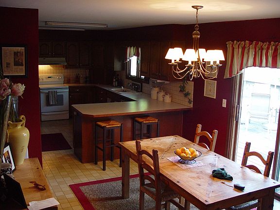 Large eat in kitchen