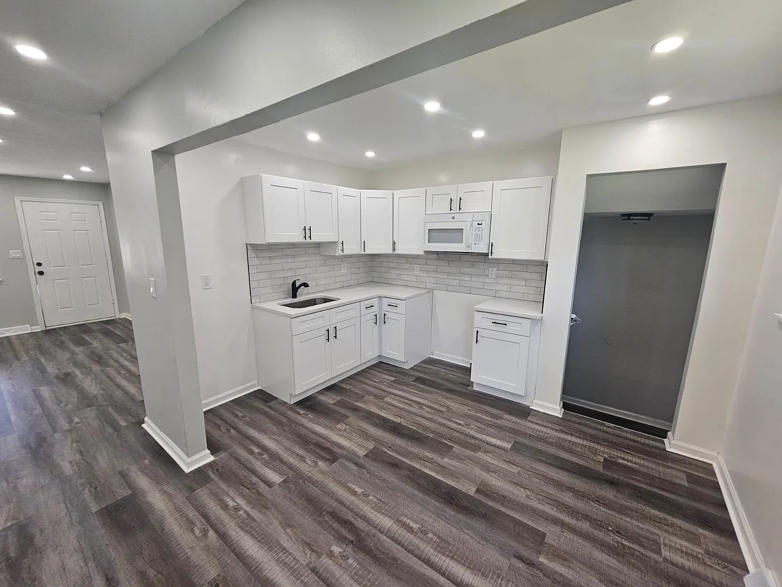 3 bed, 1008 sqft, $1,700 — Photo 3