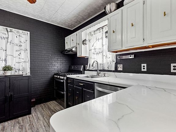 4th image of 1174 Riverside Ave