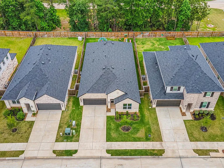 318 Springfield Terrace Dr — Photo 35