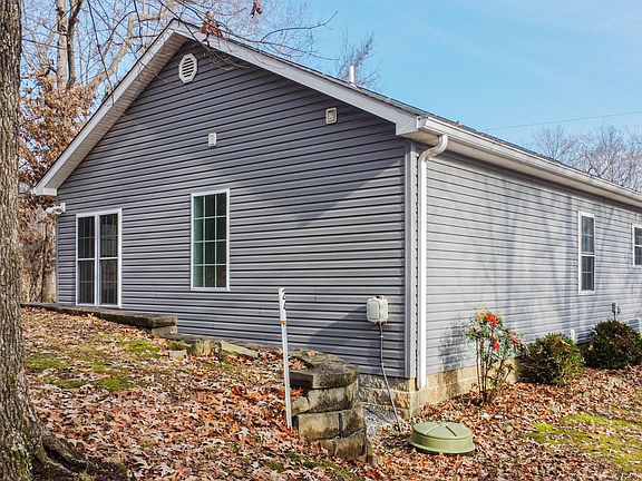 3rd image of 220 Little Lake Village Dr