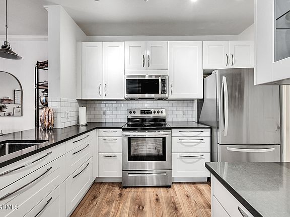 3rd image of 5401 E VAN BUREN Street #1119