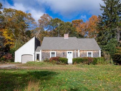 47 Fairhaven Rd, Mattapoisett, MA, 02739