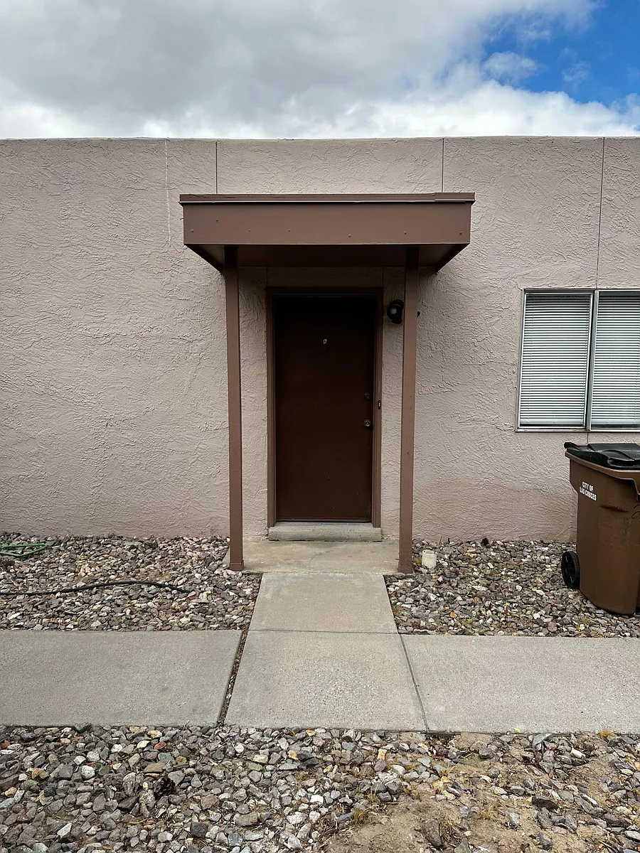 Building Photo - 2730 Fairway Dr #A