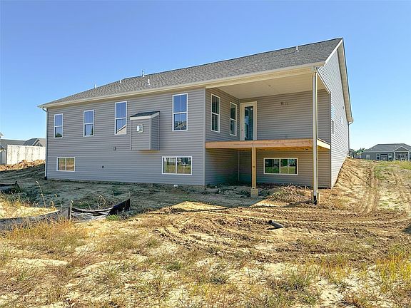 2nd image of 221 Meridian Oaks Dr