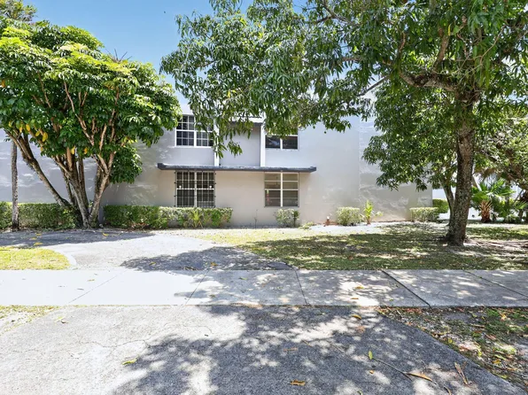 251 NE 142nd Street #21a, Miami, FL 33161