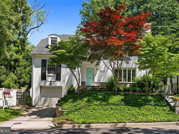 4555 W St NW, Washington, DC 20007