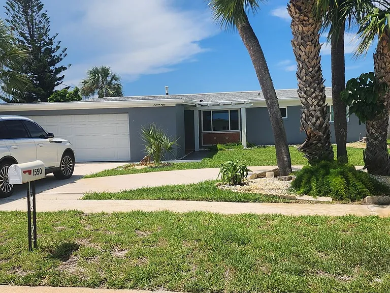 1550 W Central Ave — Photo 1