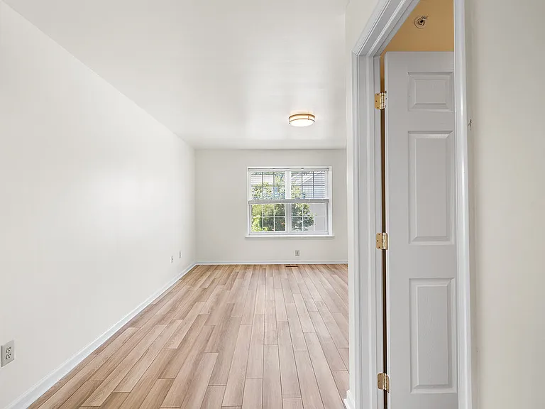 447 Fort Hill Cir — Photo 7