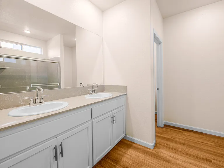 535 Melford Dr — Photo 15