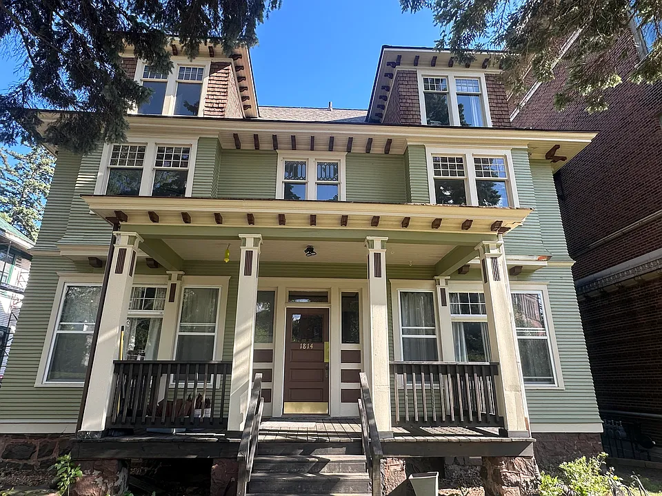 1814 E 1st St #2