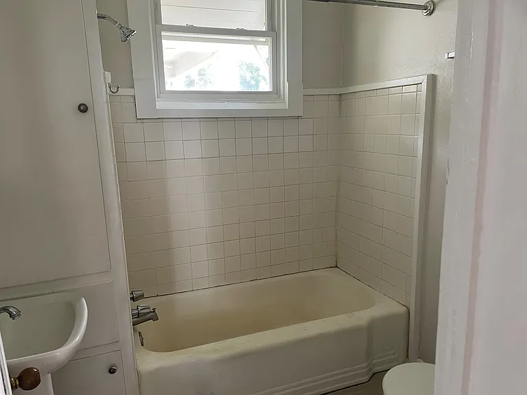 1564 Belmont Ave #2 — Photo 7