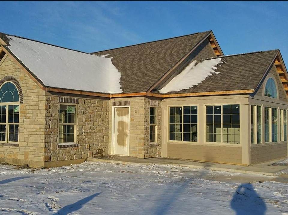 1st image of 9023 Royal Oak Ln #8