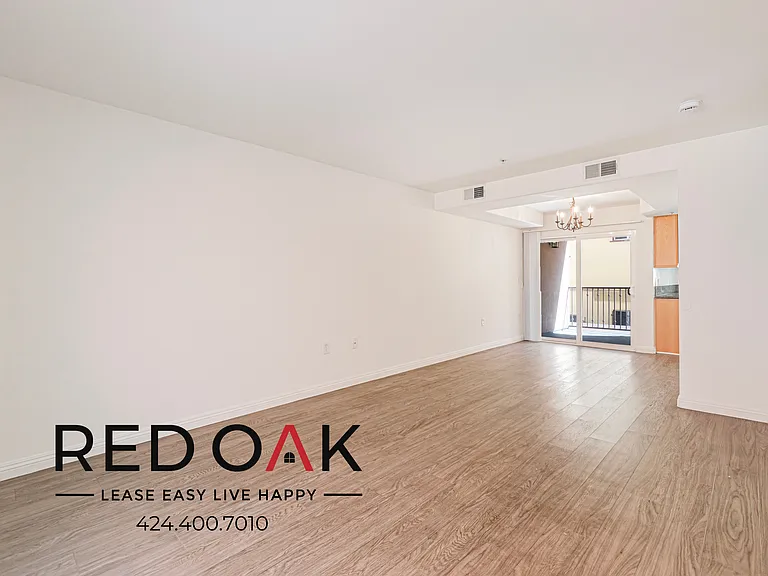 319 S Westlake Ave #104 — Photo 5