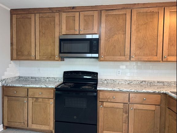 3rd image of 219 McGrady Rd NE