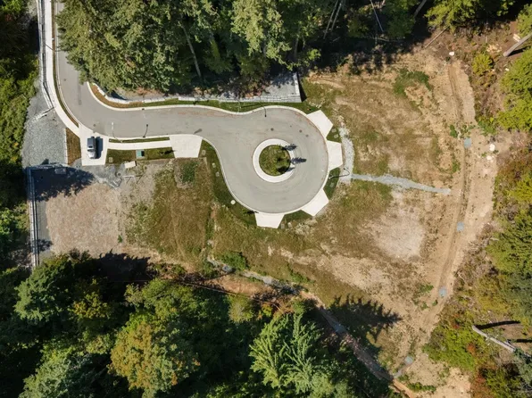 622 Foresthill Pl, Pt Moody, BC V3H 4B7