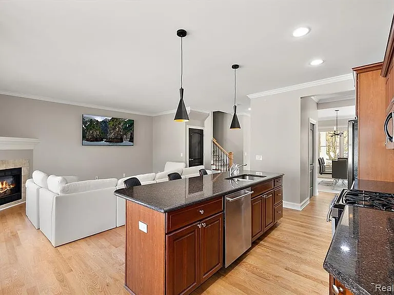 1109 Bennaville Ave — Photo 14