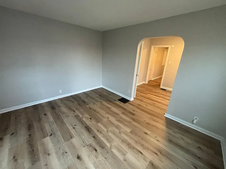 3740 Hillside Ave — Photo 4
