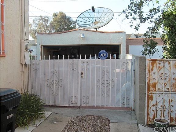 2nd image of 1933 W 82nd St