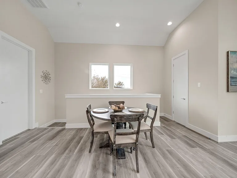 2502 W Tidwell Rd #A — Photo 10