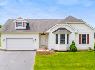 313 Preserve Dr, Genoa, IL 60135