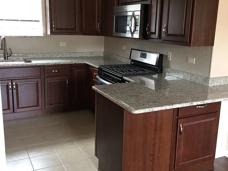 425 S Cass Ave #3 — Photo 1