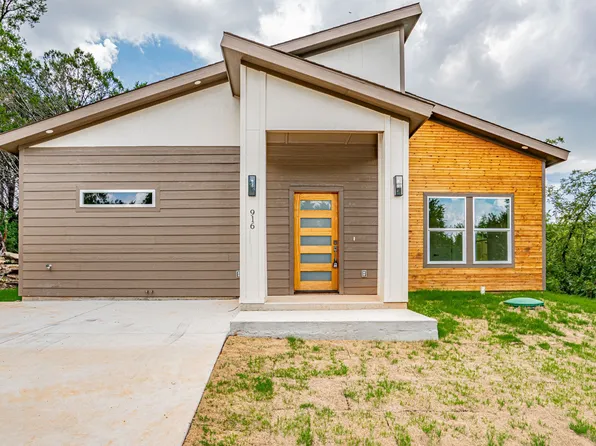 916 Colorado River Dr, Granbury, TX 76048