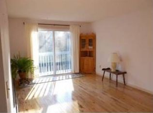 22 Ponemah Hill Rd APT 13, Milford, NH 03055