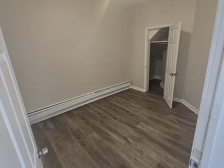 17 Earl St #5D — Photo 4