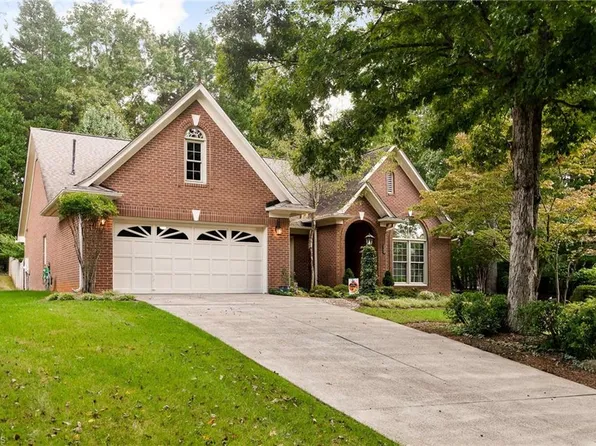 127 Wellesborough Rd, Winston Salem, NC 27104