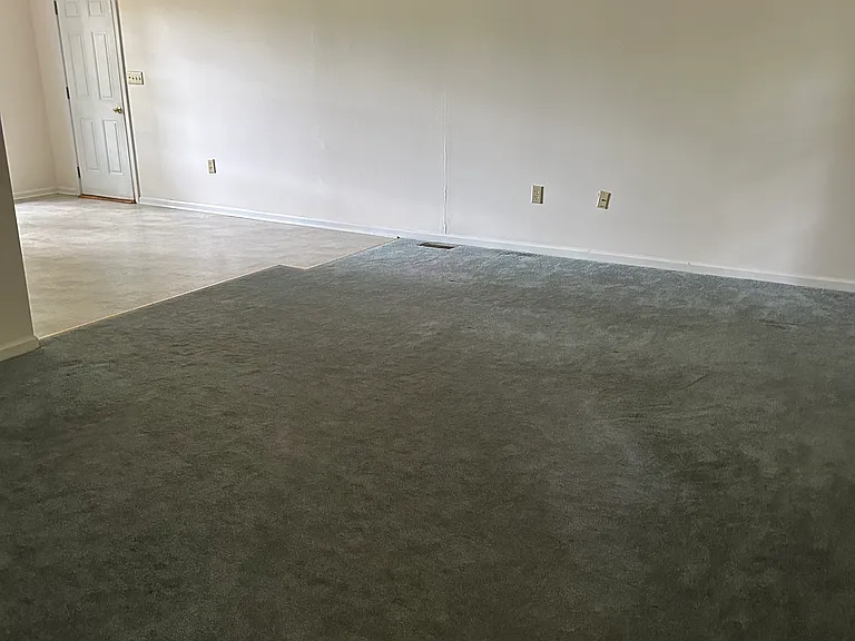Living room (1st floor)