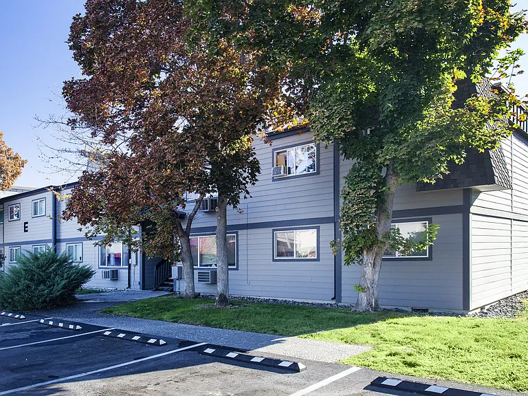 Crown Village — Photo 16