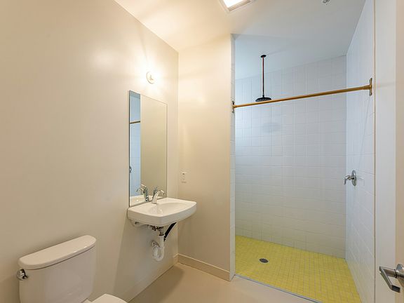 4th image of 1932 Kearney Ave APT 7