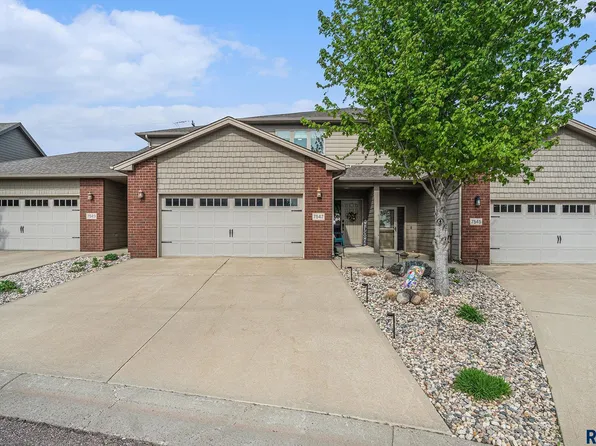 7547 S Grand Arbor Pl, Sioux Falls, SD 57108