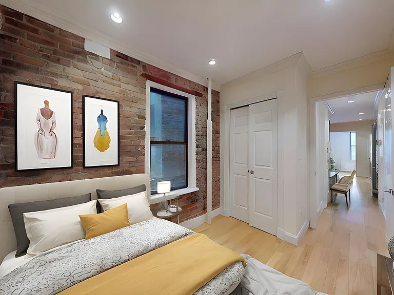 610 E 9th St #9 — Photo 3
