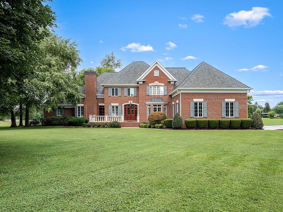 1st image of 100 Kings Ln