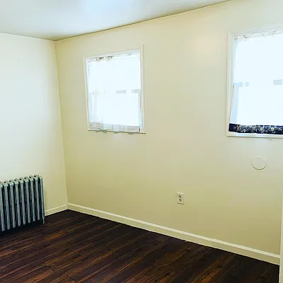 Rented by Fifth & Forever LLC | media 21