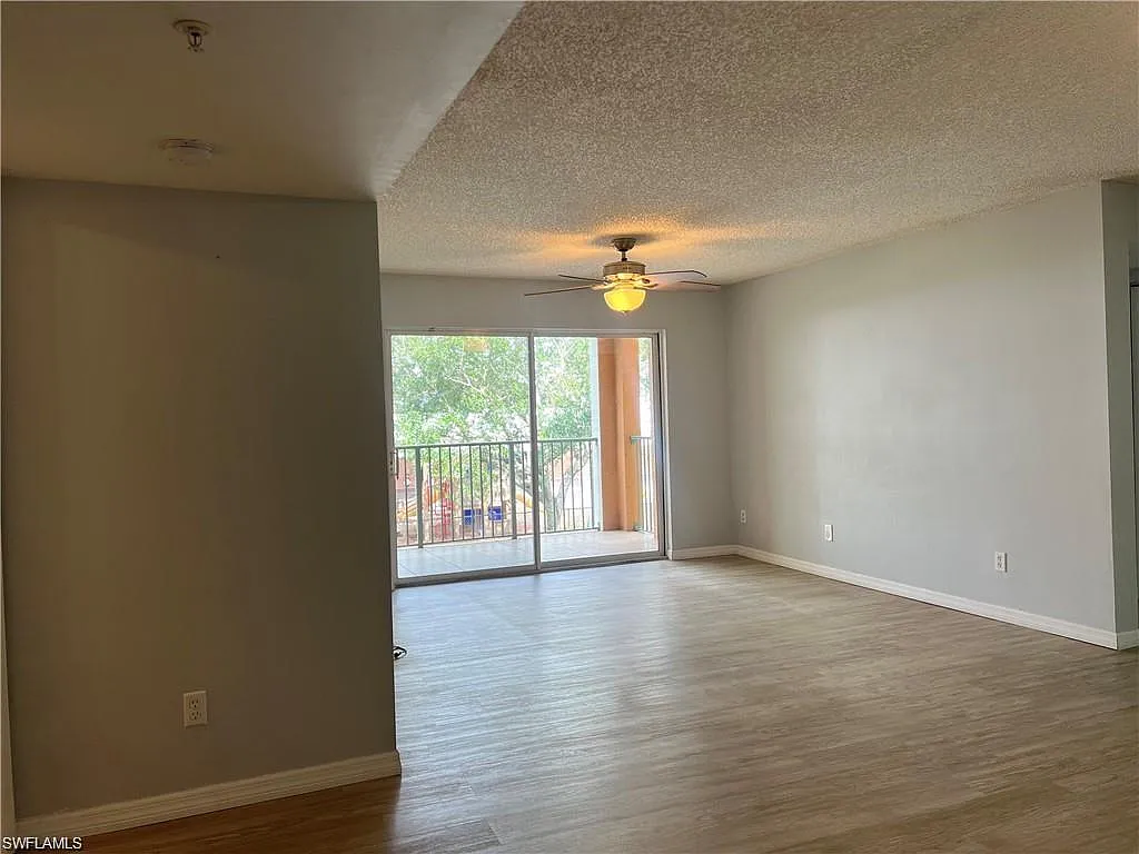 Building Photo - 1210 Wildwood Lakes Blvd #206