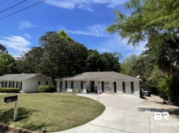 5530 Nassau Dr, Mobile, AL 36608