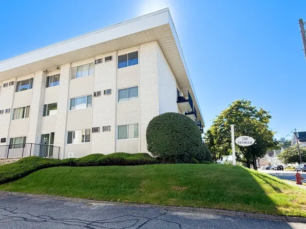 250 Nesmith St #C9, Lowell, MA 01852