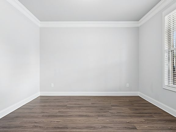 4th image of 335 Henson Farm Dr